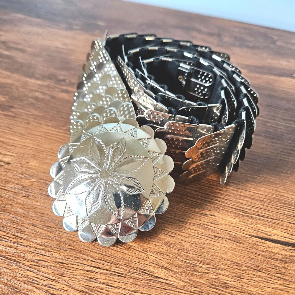 Vintage Silver Tone Metal Scale Elastic Stretch Belt Women Western Boho Concho